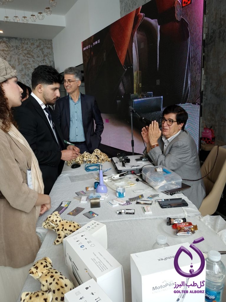 دکتر اثنی عشری متخصص درمان ریشه و استاد گروه اندو دانشگاه شهید بهشتی